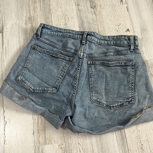 We Wore What Denim Shorts Size 28 - Picture 5 of 11